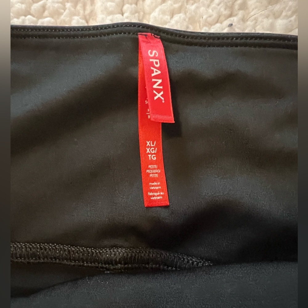 SPANX Black Faux-Leather Leggings with Branded Tag - Picture 4 of 4